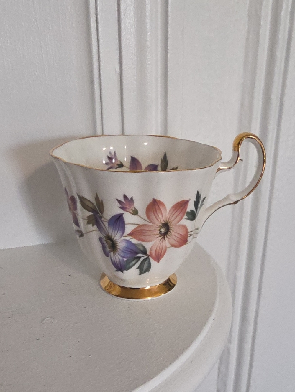 Royal Adderley Fine Bone China teacup & saucer set, featuring a delicate floral - Picture 3 of 7